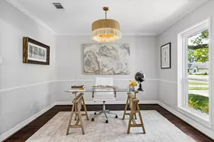 2444 Brookmere Dr, Houston, TX 77008 - Photo 6