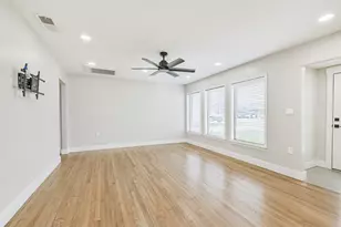 6205 S Rice Ave, Bellaire, TX 77401 - Photo 10