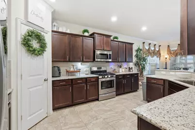 802 S Chamfer Way, Crosby, TX 77532 - Photo 8