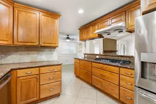 5642 Dumfries Dr, Houston, TX 77096 - Photo 10