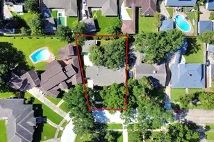 5642 Dumfries Dr, Houston, TX 77096 - Photo 34