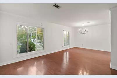 5642 Dumfries Drive, Houston, TX 77096 - Photo 8