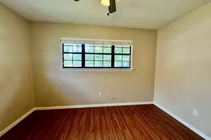 536 Castlelake Dr, Friendswood, TX 77546 - Photo 10