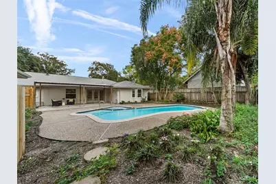 4309 Stillbrooke Drive, Houston, TX 77035 - Photo 32