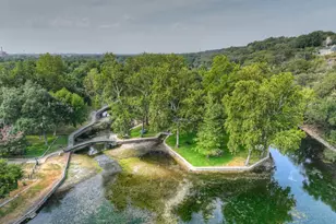 337 Dallas St, New Braunfels, TX 78130 - Photo 1