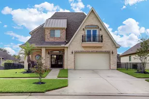 327 Twin Timbers Ln, Kemah, TX 77565 - Photo 2