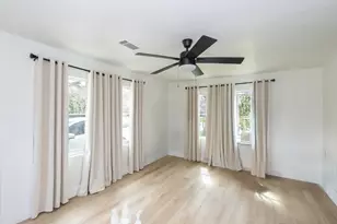 2930 W Shane St, Alvin, TX 77511 - Photo 10