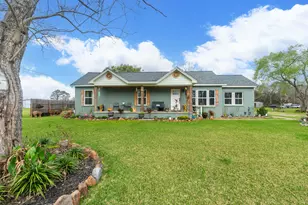 2930 W Shane St, Alvin, TX 77511 - Photo 1