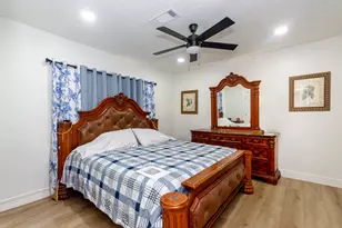 2930 W Shane St, Alvin, TX 77511 - Photo 14