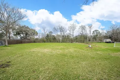 2930 W Shane Street, Alvin, TX 77511 - Photo 16