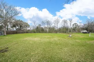 2930 W Shane St, Alvin, TX 77511 - Photo 16