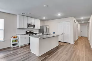 10643 Red Orchid Dr, Houston, TX 77016 - Photo 8