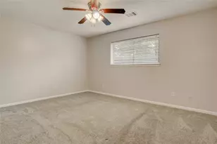 1612 Cypress Hollow St, Pearland, TX 77581 - Photo 8