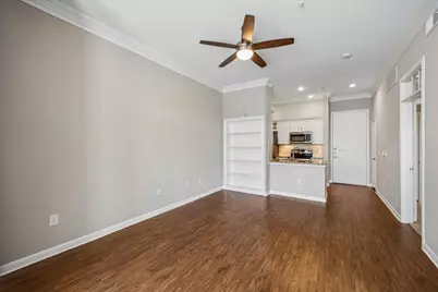 5353 Memorial Drive #2075, Houston, TX 77007 - Photo 4