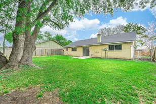 3610 Brier Gardens Dr, Houston, TX 77082 - Photo 22