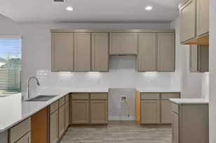 5627 Toledo Pnes Ln, Katy, TX 77449 - Photo 4