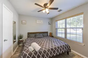 13131 Dawn Hollow Ln, Houston, TX 77072 - Photo 20