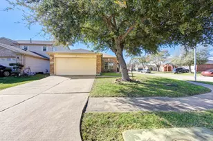 13131 Dawn Hollow Ln, Houston, TX 77072 - Photo 2