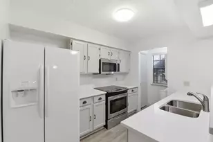 2402 Sycamore Ave, Huntsville, TX 77340 - Photo 8