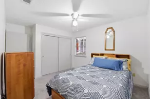 2402 Sycamore Ave, Huntsville, TX 77340 - Photo 22