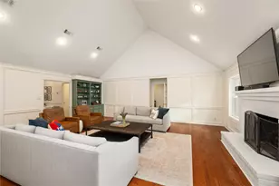 3030 Manila Ln, Houston, TX 77043 - Photo 8