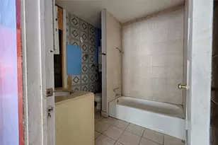 314 Baumgarten St, Schulenburg, TX 78956 - Photo 12