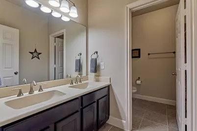 18 Shire Glen Place, The Woodlands, TX 77354 - Photo 30