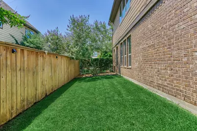 18 Shire Glen Place, The Woodlands, TX 77354 - Photo 44