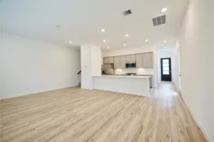 665 Royal Arch Dr, Conroe, TX 77304 - Photo 10