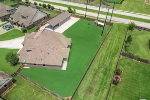 14018 Hawthorne Cir, Mont Belvieu, TX 77523 - Photo 46