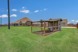 14018 Hawthorne Cir, Mont Belvieu, TX 77523 - Photo 38