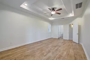 14018 Hawthorne Cir, Mont Belvieu, TX 77523 - Photo 8