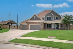 14018 Hawthorne Cir, Mont Belvieu, TX 77523 - Photo 1