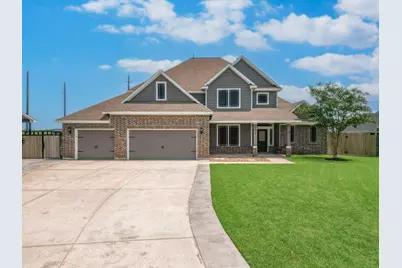 14018 Hawthorne Circle, Mont Belvieu, TX 77523 - Photo 2