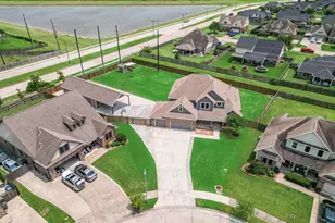 14018 Hawthorne Cir, Mont Belvieu, TX 77523 - Photo 44