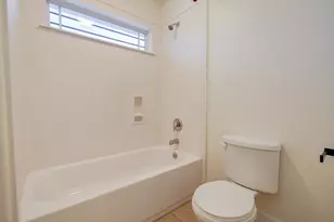 14018 Hawthorne Cir, Mont Belvieu, TX 77523 - Photo 34