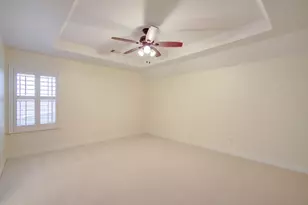 14018 Hawthorne Cir, Mont Belvieu, TX 77523 - Photo 32