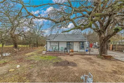 2406 W 28th Street, Bryan, TX 77803 - Photo 2