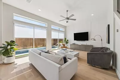 6609 Basal Woods Way, Houston, TX 77055 - Photo 14