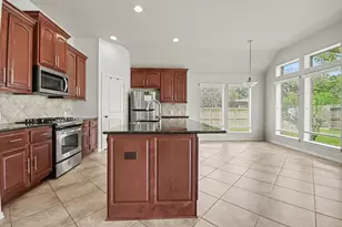 2701 Green Mountain Dr, Pearland, TX 77584 - Photo 12