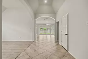 2701 Green Mountain Dr, Pearland, TX 77584 - Photo 8
