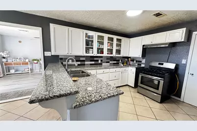 4709 34th Street, Dickinson, TX 77539 - Photo 8