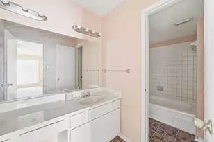 3600 Jeanetta St, Houston, TX 77063 - Photo 16