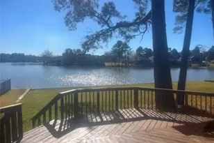 2018 Wickersham Dr, Huntsville, TX 77340 - Photo 1