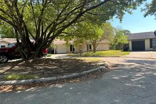9842 Lum Ln, Houston, TX 77078 - Photo 4