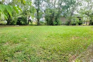 9842 Lum Ln, Houston, TX 77078 - Photo 6