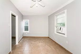 4610 Schroeder St, Houston, TX 77011 - Photo 8