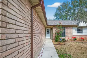 3111 E Heatherock Cir, Sugar Land, TX 77479 - Photo 4