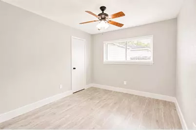 9811 Golden Sunshine Drive, Houston, TX 77064 - Photo 20