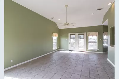 1003 Commodore Drive, Galveston, TX 77554 - Photo 8